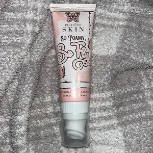 BN in plastic P.Louise So Foamy So Fly Facial Cleanser